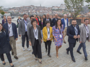 Soutomaior lócese ante decenas de profesionais do  sector turístico congregados no Porto (Portugal)